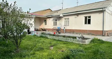 Casa 5 habitaciones en Khanabad, Uzbekistán