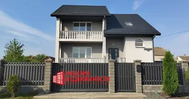 Casa en Skidziel, Belarús