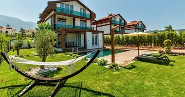 Villa 5 rooms with parking, with Swimming pool, with Нагрев воды от солнечных батарей in Karakecililer, Turkey