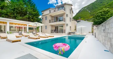Villa 6 bedrooms with Double-glazed windows, with Balcony, with Furnitured in Stoliv, Montenegro