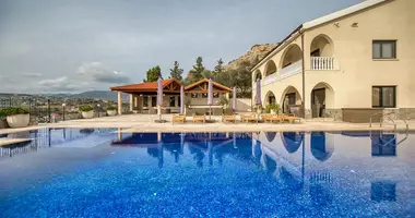 Maison 8 chambres dans Agios Tychonas, Chypre