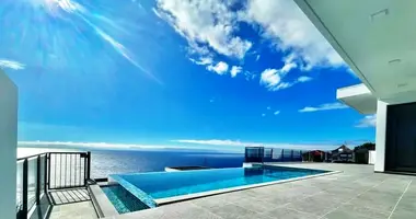 Villa  con Aire acondicionado, con Vistas al mar, con Terraza en Calheta, Portugal