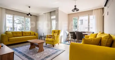 Apartamento 4 habitaciones en Muratpasa, Turquía