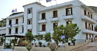 Hotel 1 300 m² in Municipality of Troizinia - Methana, Griechenland