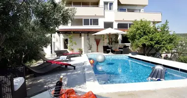 Villa 5 chambres dans Tous les pays