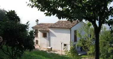 8 room house in Campofilone, Italy