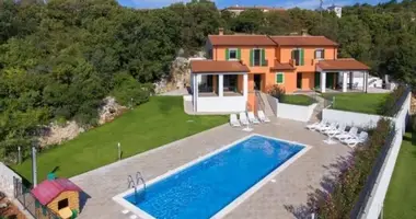 Villa 4 bedrooms in Rabac, Croatia