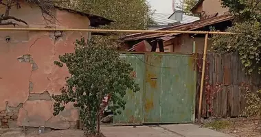 Дом 2 комнаты в Мирзо-Улугбекский район, Узбекистан