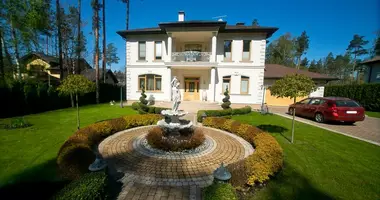 Casa 5 habitaciones en Mucenieki, Letonia