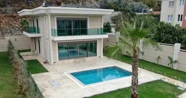 Villa 5 rooms in Kemer, Turkey