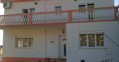 Casa 5 habitaciones en Montenegro
