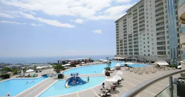 Apartamento 4 habitaciones con vista al mar, con la piscina, con Meblirovannaya en Alanya, Turquía