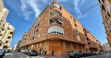 2 bedroom apartment in Torrevieja, Spain