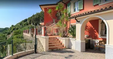 Villa 3 bedrooms in Bordighera, Italy