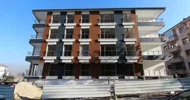 Apartamento 2 habitaciones con balcón, con estacionamiento, con con reparación en Etimesgut, Turquía