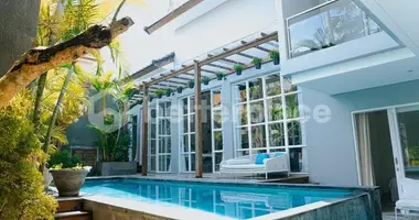 Villa 4 chambres dans Kerobokan Kelod, Indonésie