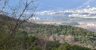 Terrain dans Lustica, Monténégro