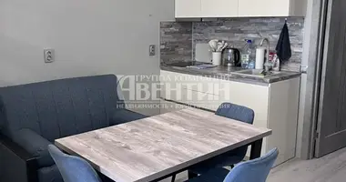 Apartment with Furnitured, with Fridge, with Washing machine in okrug Komendantskiy aerodrom, Russia