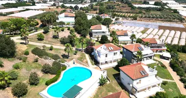 Villa 4 bedrooms in Serik, Turkey