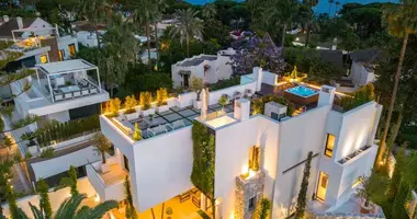 Villa 5 bedrooms in Marbella, Spain