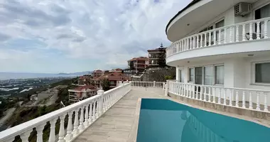 Villa 4 rooms with parking, with sea view, with swimming pool in Alanya, Turkey