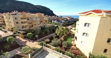 Penthouse 3 bedrooms with Furnitured, with Elevator, with Air conditioner in Arona, Spain