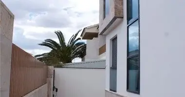 4 bedroom house in San Pedro del Pinatar, Spain