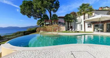 Villa 5 bedrooms in Stresa, Italy