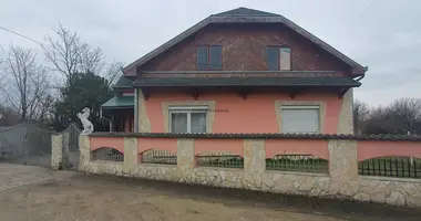Haus 3 Zimmer in Bugyi, Ungarn