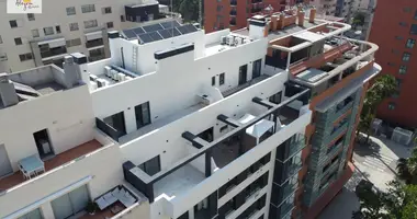Apartamento 4 habitaciones en Valencia, Španjolska