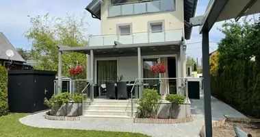 6 room house in Vienna, Austria