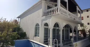 4 bedroom house in Burtaisi, Montenegro