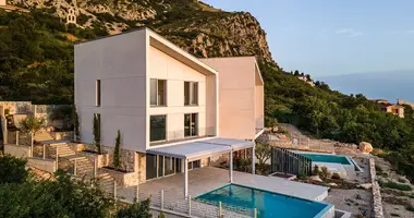 Villa 4 chambres avec Vue sur la mer, avec Terrasse, avec Parking couvert dans Marovici, Monténégro