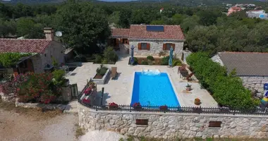 Villa  avec Meublesd, avec Piscine, avec Jardin dans Croatie