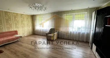 2 room apartment in Bielaviezski, Belarus