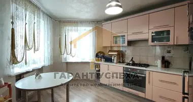 Apartamento 3 habitaciones en Brest, Bielorrusia