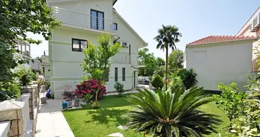 Villa 5 bedrooms with Garage in Tivat, Montenegro