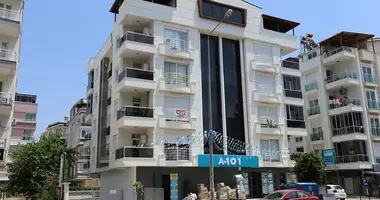 2 bedroom apartment in Konyaalti, Turkey