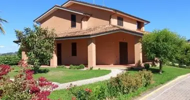 Reihenhaus 13 zimmer in Terni, Italien