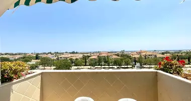 2 room apartment with air conditioning, with sea view, with garage in San Pedro de Alcantara, Spain