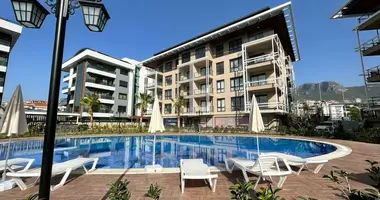 2 room apartment with parking, with elevator, with swimming pool in Alanya, Turkey