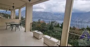 Wohnung 2 Schlafzimmer in Dobrota, Montenegro