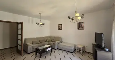 Mieszkanie 3 pokoi w Petrovac, Czarnogóra
