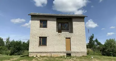 Maison dans Pyatryshki, Biélorussie