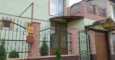 4 room house in Avanhard, Ukraine