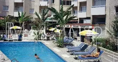 Hotel 15 000 m² w Larnaka, Cyprus