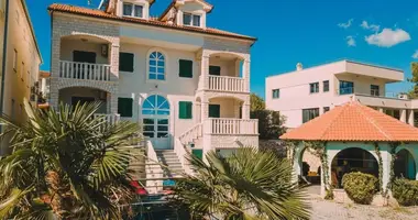 Villa 16 chambres dans Tous les pays