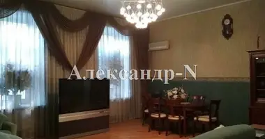 5 room apartment in Odessa, Ukraine