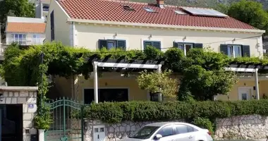 Villa 6 bedrooms in All countries