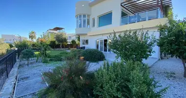 Villa 6 Zimmer mit Balkon, mit Möbliert, mit Klimaanlage in Akanthou, Nordzypern